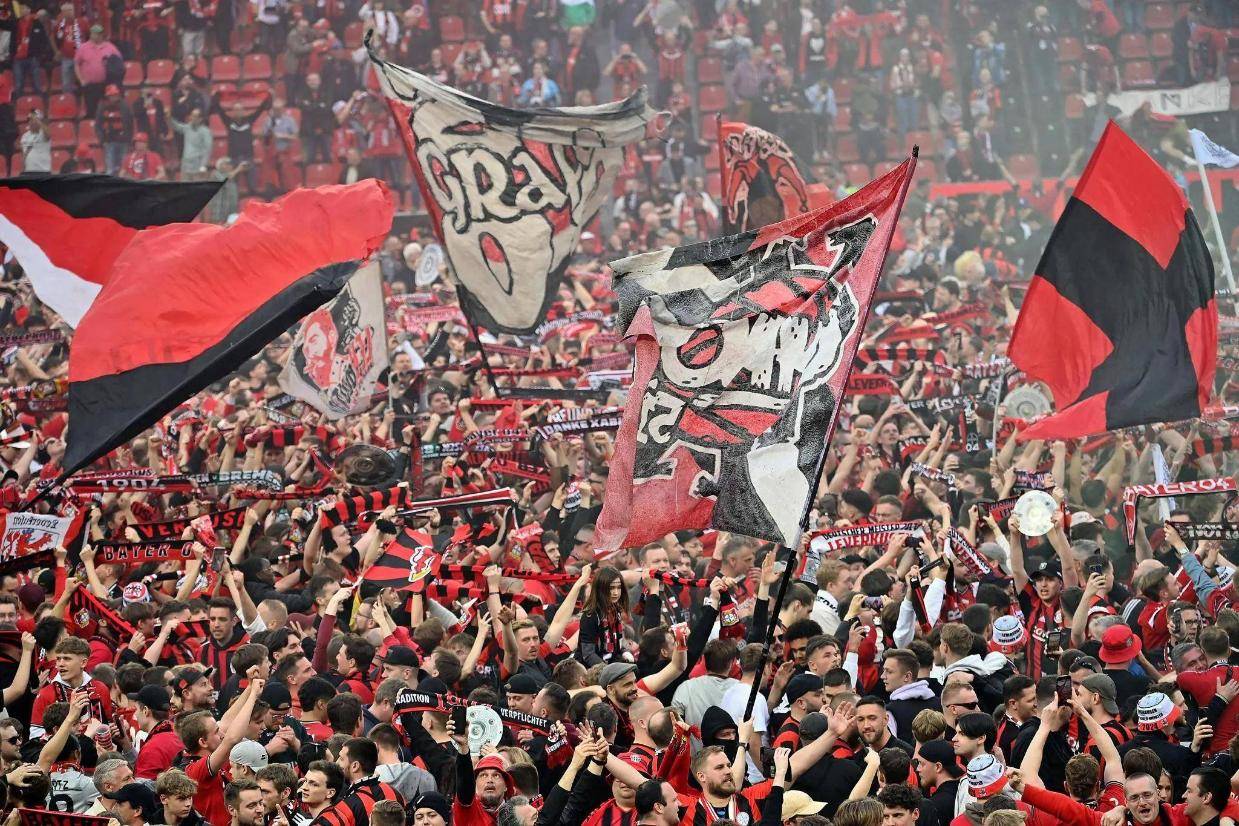 欧冠生死战！德甲豪强勒沃库森VS英超劲旅纽卡斯尔联，这场“进球大战”谁能笑到最后？